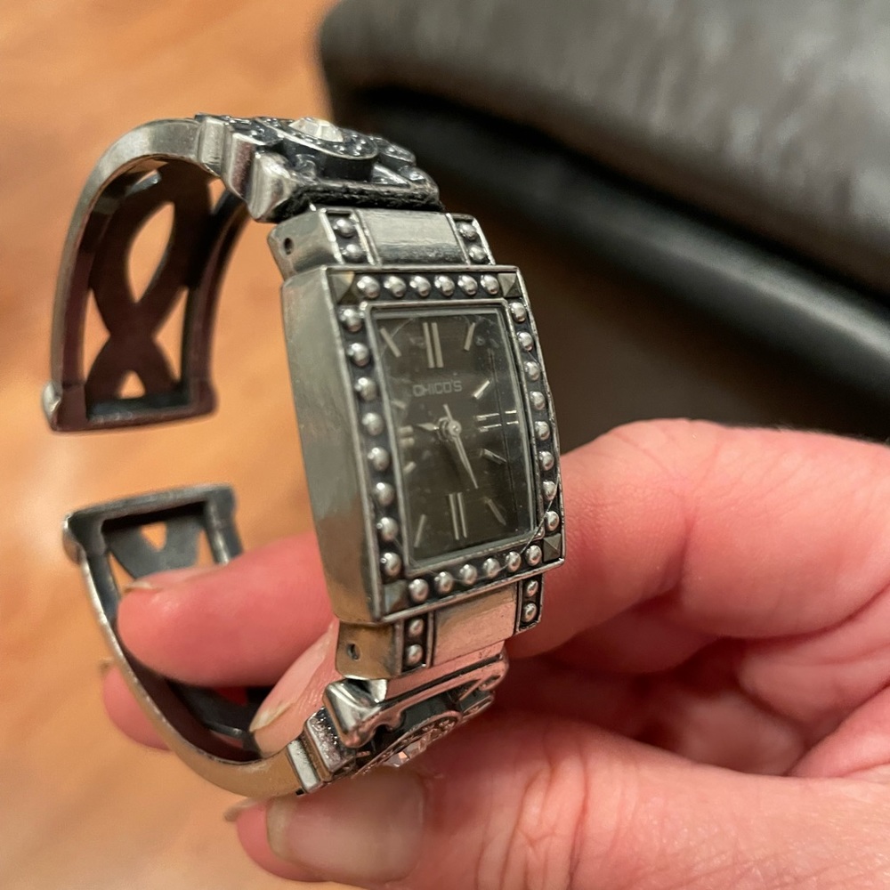Watch - Picture 3 of 8